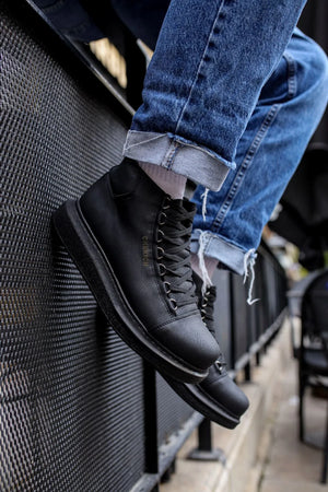 Casual High-Top Design Sneakers