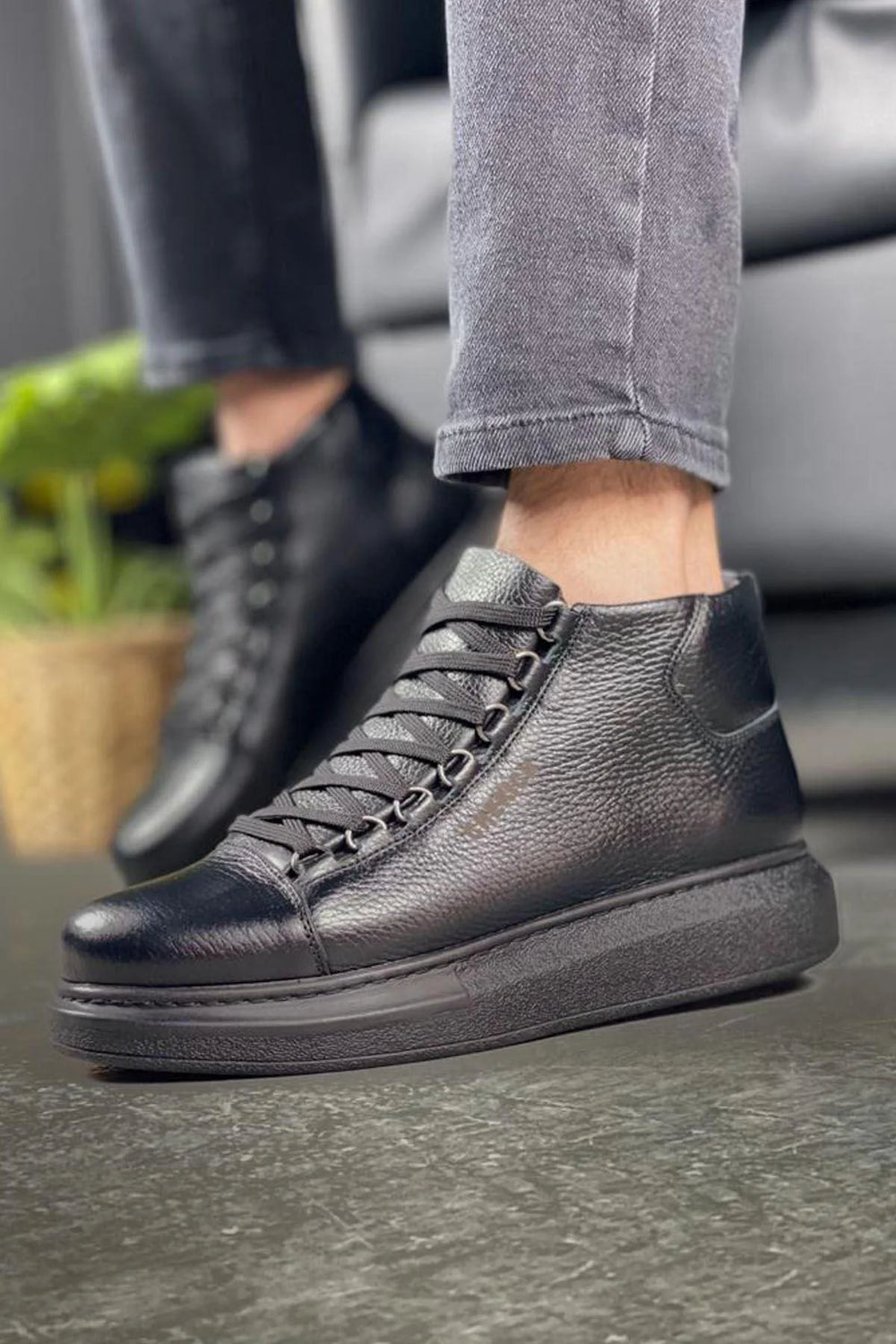 Casual High-Top Design Sneakers